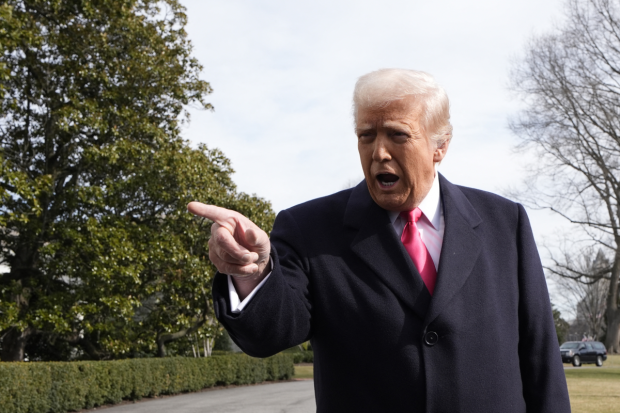 trump-ameninta-ca-va-da-in-judecata-ziaristii