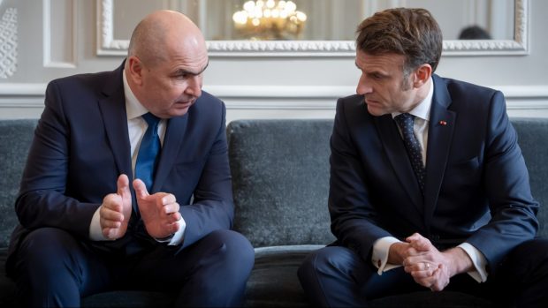 ce-a-discutat-ilie-bolojan-cu-emmanuel-macron-despre-ucraina