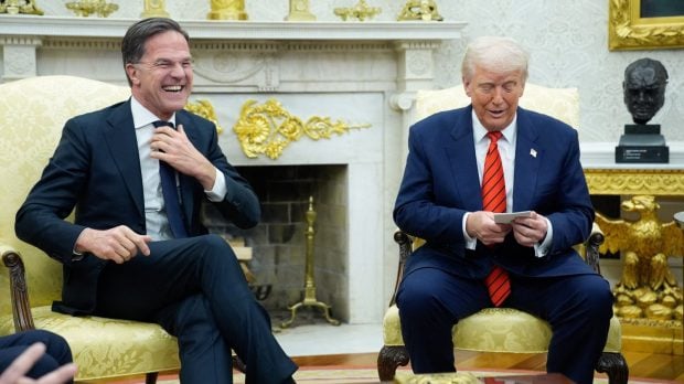 trump-a-recunoscut-ca-nu-l-a-vrut-pe-iohannis-la-sefia-nato
