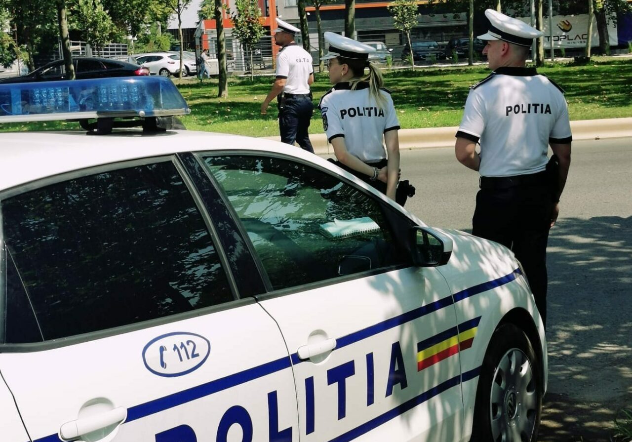 cinci-eleve-s-au-batut-in-fata-unui-liceu-din-campina.-de-la-ce-a-pornit-scandalul