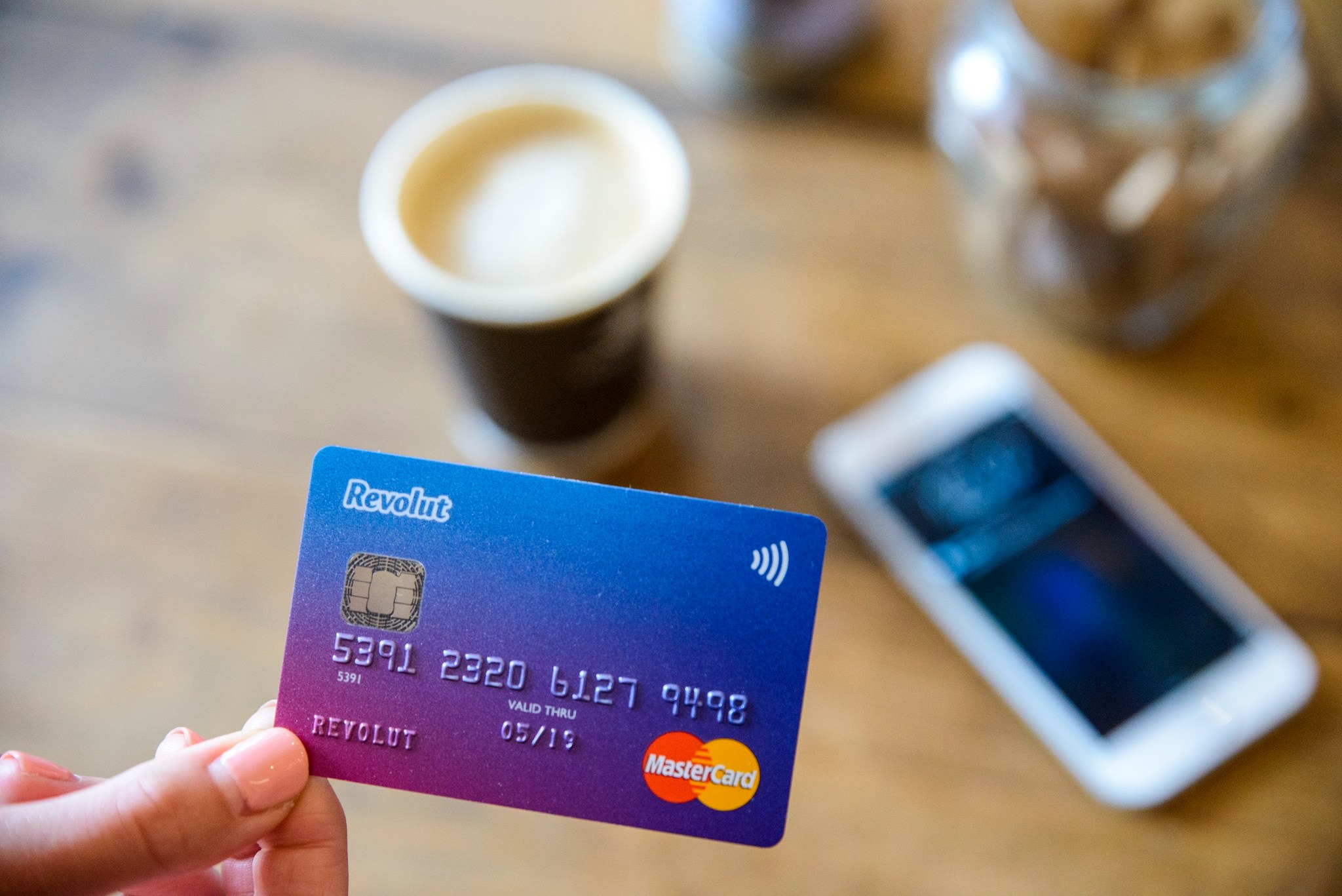 revolut-introduce-3-noi-functii:-ce-faci-daca-iti-pierzi-telefonul