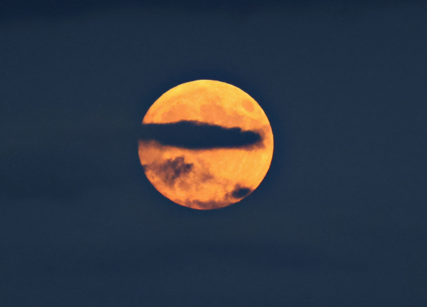 cate-luni-sunt-in-sistemul-nostru-solar?-raspunsul-astrologilor
