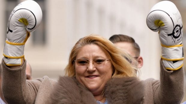 diana-sosoaca-i-a-cerut-lui-vladimir-putin-sa-intervina-dupa-decizia-bec