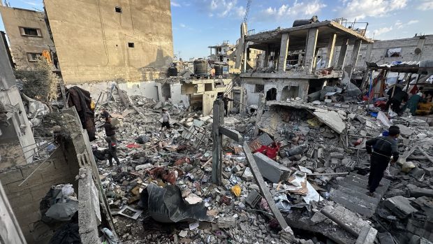 israel-a-atacat-gaza:-200-de-morti,-conform-autoritatilor-palestiniene