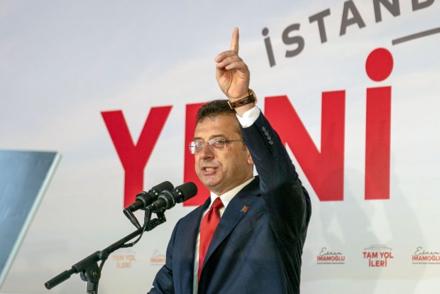 primarul-istanbului,-ekrem-imamoglu,-principalul-rival-al-lui-erdogan,-a-fost-retinut.