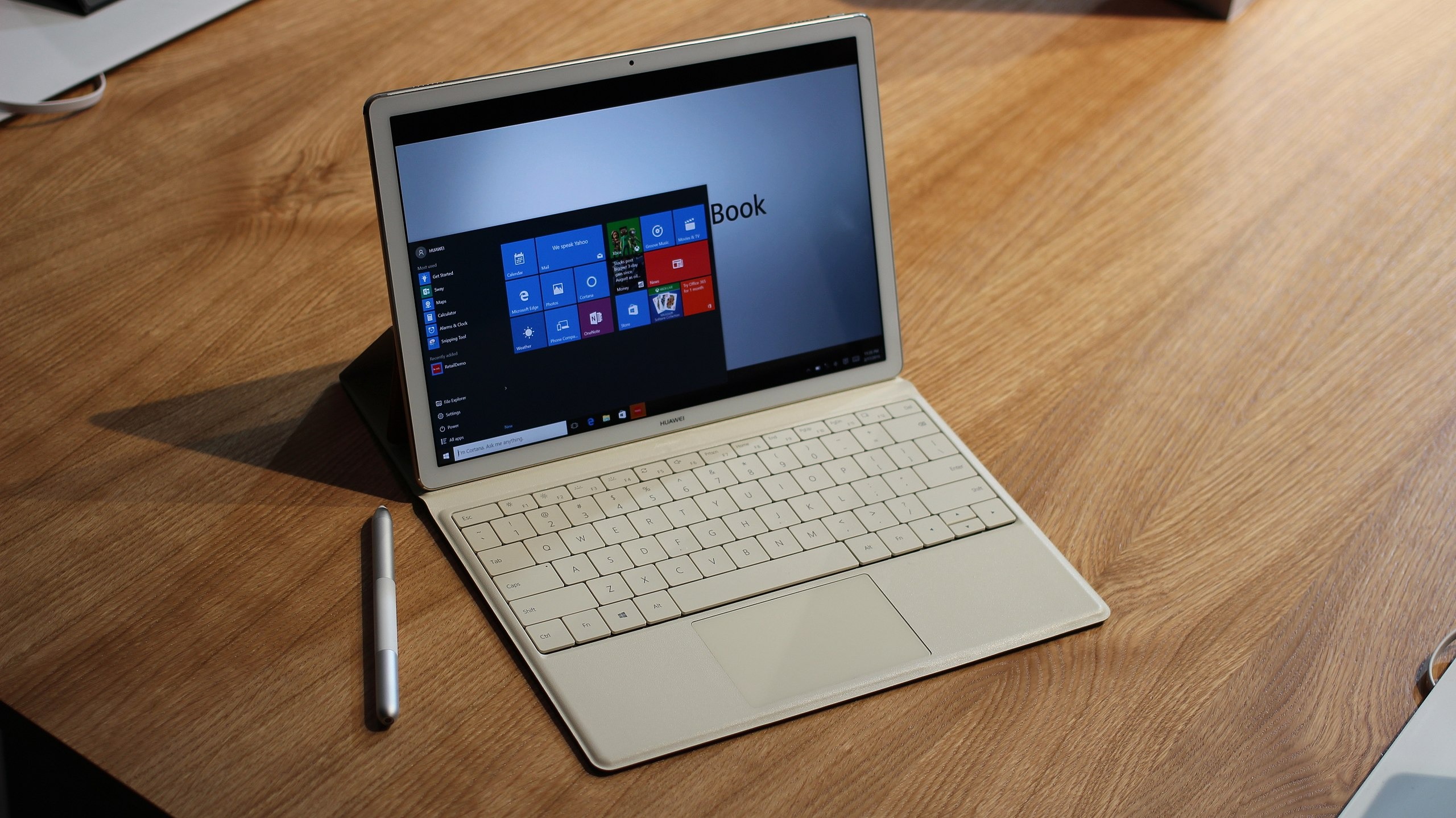 huawei-spune-adio-windows:-laptopurile-sale-vor-rula-doar-harmonyos-si-linux