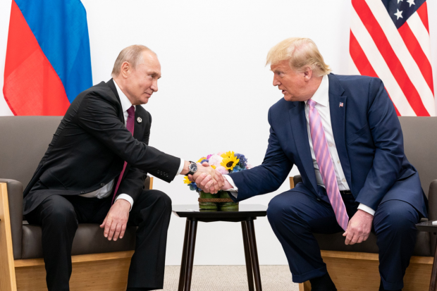 planul-secret-al-lui-trump-il-ajuta-pe-putin-sa-si-refaca-imperiul-gazelor