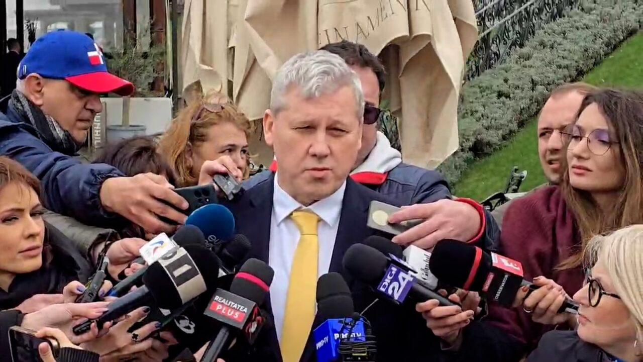 catalin-predoiu,-intrebat-daca-il-schimba-pe-hurezeanu:-daca-aveti-alta-intrebare