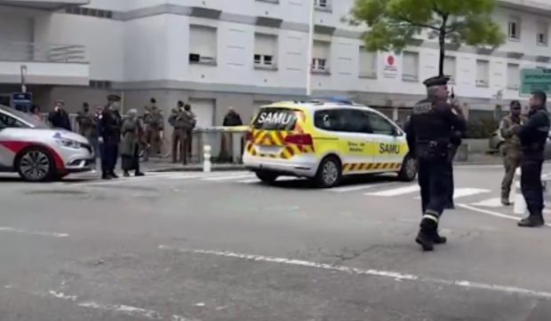un-elev-mort-si-alti-trei-raniti-dupa-un-atac-cu-cutitul-la-un-liceu-din-franta