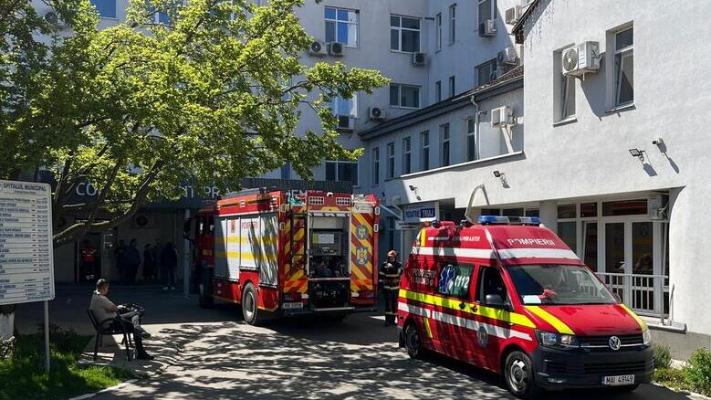 incendiu-izbucnit-la-centrul-de-primiri-urgente-al-spitalului-municipal-radauti