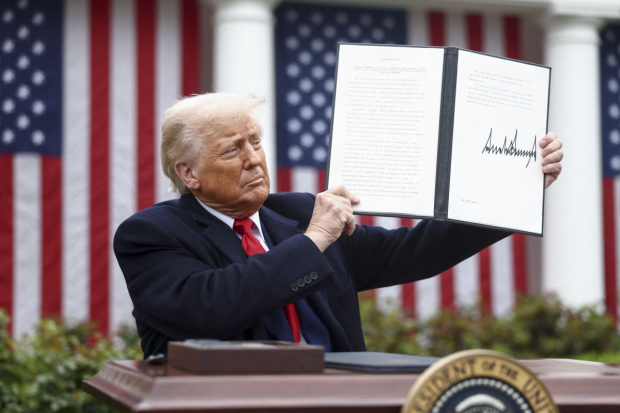 donald-trump,-primul-mesaj-dupa-ce-a-declansat-razboiul-comercial