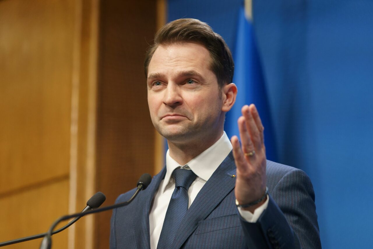 sebastian-burduja:-„un-presedinte-adevarat-nu-ne-dezbina,-ne-uneste.-crin-antonescu-este-acela”