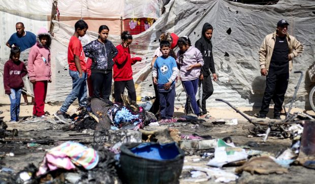 zeci-de-morti-in-fasia-gaza,-dupa-ce-rachete-israeliene-au-lovit-corturile-unor-civili