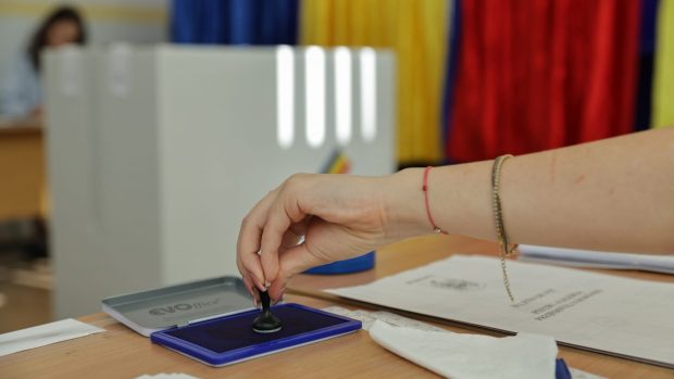 live-text-alegeri-prezidentiale-2025,-turul-2-18-mai.-romanii-isi-aleg-astazi-presedintele