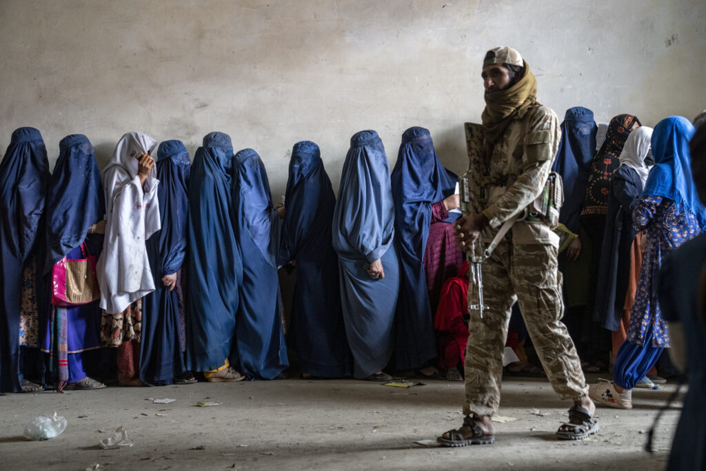 mandate-de-arestare-pentru-liderii-talibani,-acuzati-ca-au-persecutat-femeile-din-afganistan