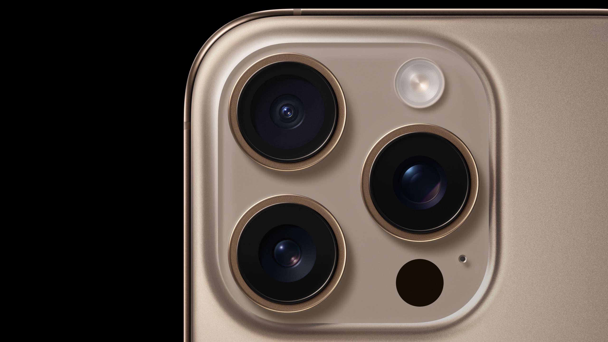 3-lucruri-care-te-pot-convinge-sa-alegi-iphone-16-pro-max