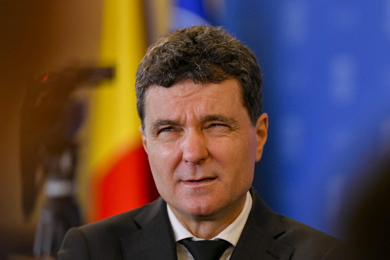 nicusor-dan:-reducerea-aparatului-din-guvern-a-fost-discutata-in-coalitie-inca-de-acum-o-luna