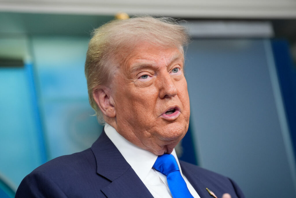 trump,-despre-publicarea-dosarelor-epstein:-nu-va-multumi-pe-toata-lumea
