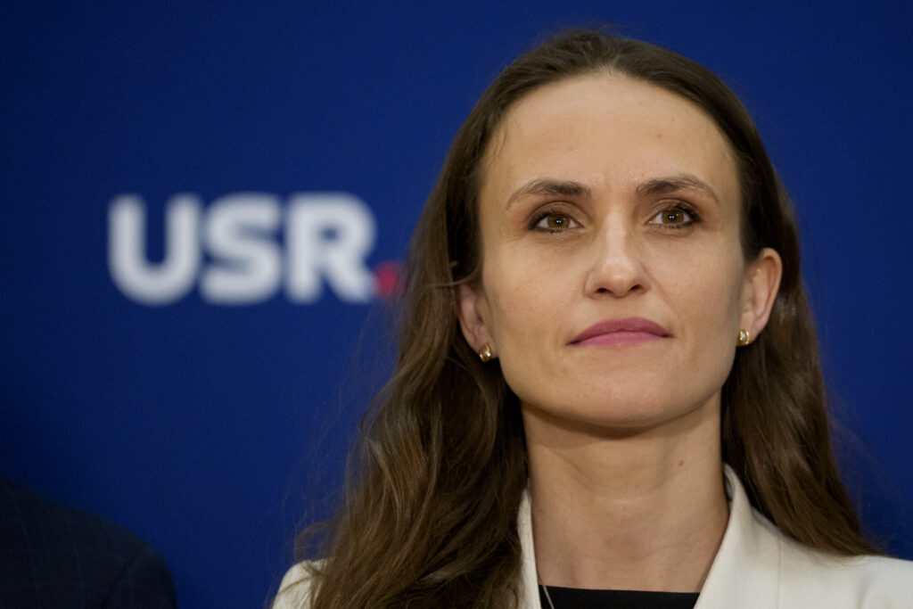 oana-toiu:-trebuie-sa-facem-trecerea-de-la-a-ajuta-ucraina-sa-reziste,-la-a-o-ajuta-sa-castige