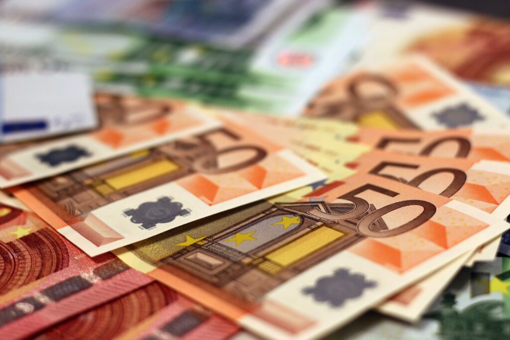 piata-a-ignorat-acordul-comercial-ue-–-sua:-investitorii-cauta-realitati-economice,-nu-promisiuni