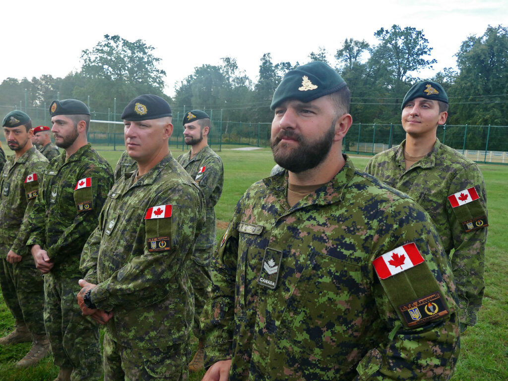 premierul-canadei-promite-investitii-record-in-aparare-si-cresteri-salariale-pentru-militari