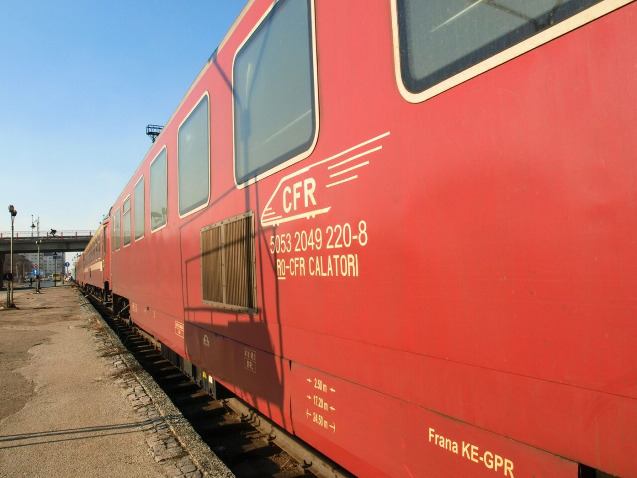 trenurile-spre-litoral,-blocate-ore-in-sir-la-fetesti.-cfr-calatori-anunta-intarzieri-masive
