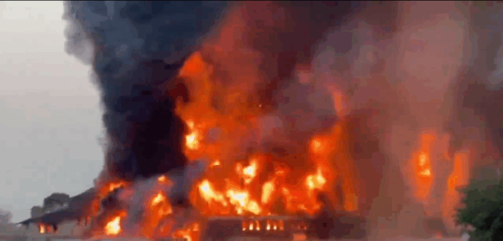 israel-bombardeaza-o-centrala-electrica-din-sanaa,-capitala-yemenului-controlata-de-houthi
