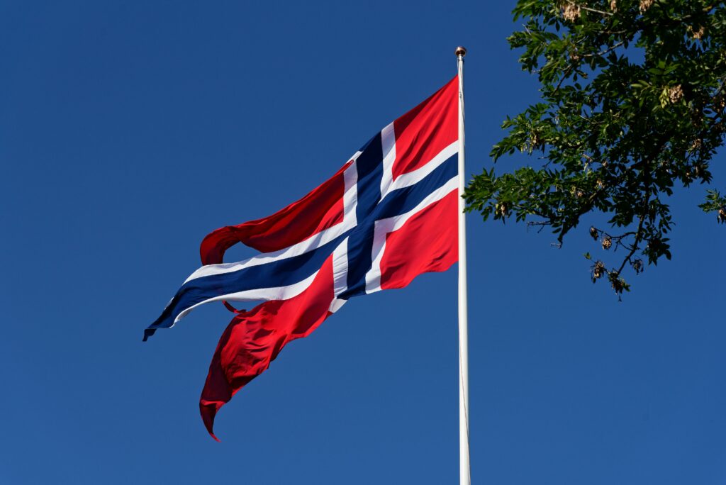 norvegia-la-urne:-taxa-pe-avere-imparte-tara