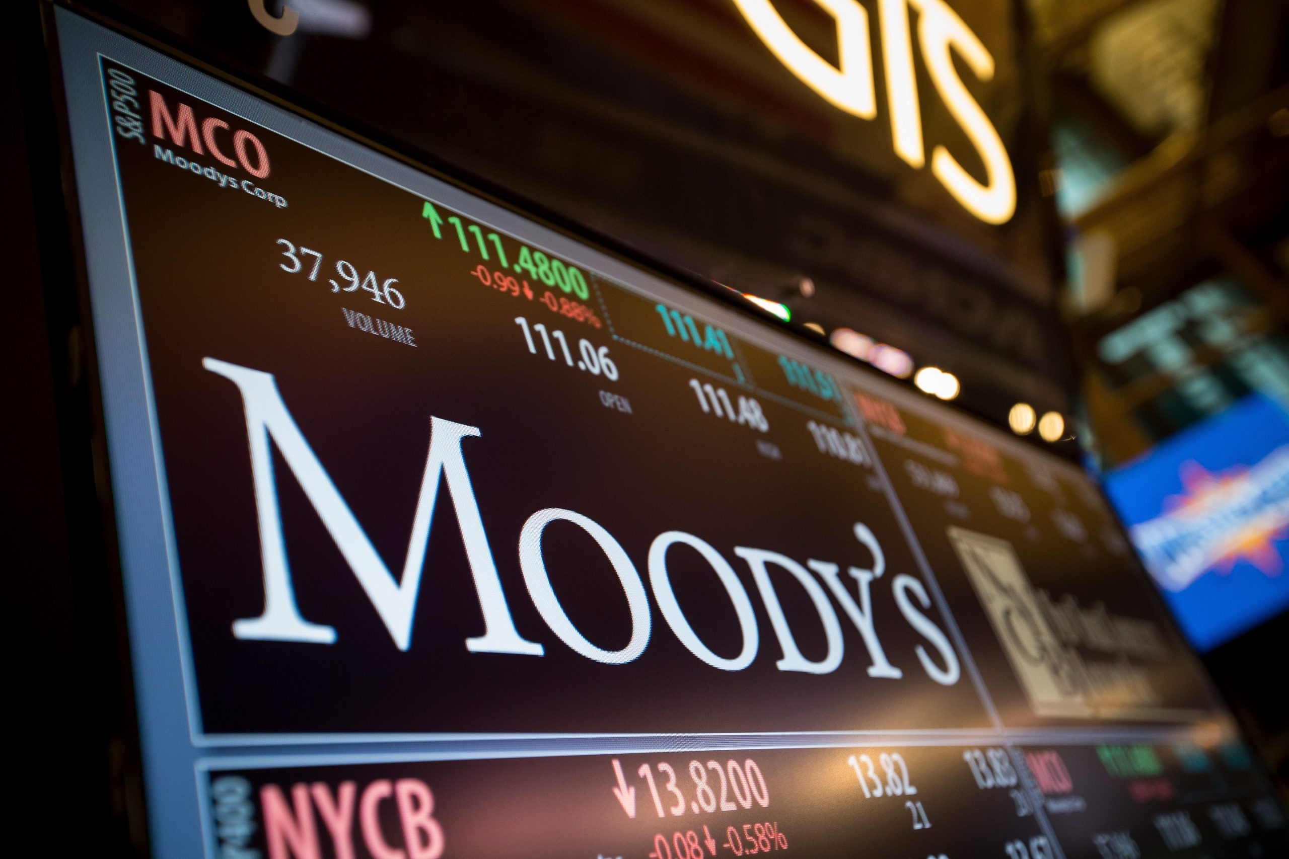 agentia-moody's:-romania-ramane-printre-tarile-recomandate-pentru-investitii,-dar-cu-perspectiva-negativa