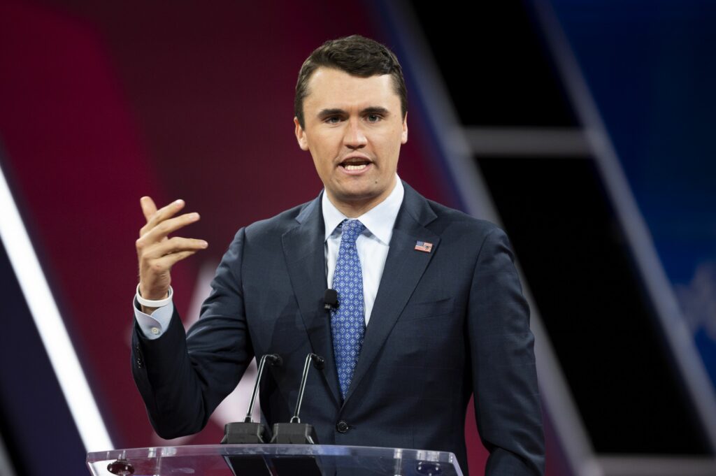 chipul-lui-charlie-kirk-ar-putea-fi-imprimat-pe-monedele-de-un-dolar-din-sua