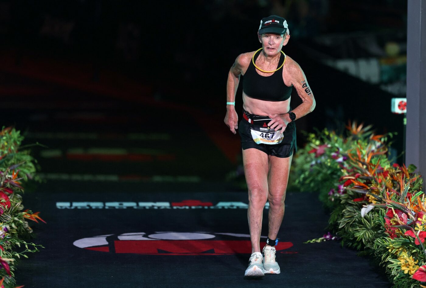 moment-istoric:-o-femeie-a-terminat-ironman-la-80-de-ani!