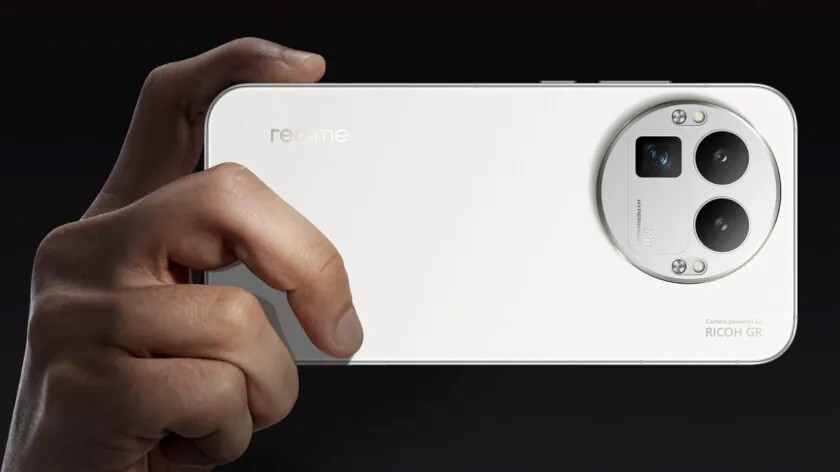 realme-gt8-pro-ar-putea-fi-cel-mai-ieftin-telefon-cu-o-camera-de-200mp