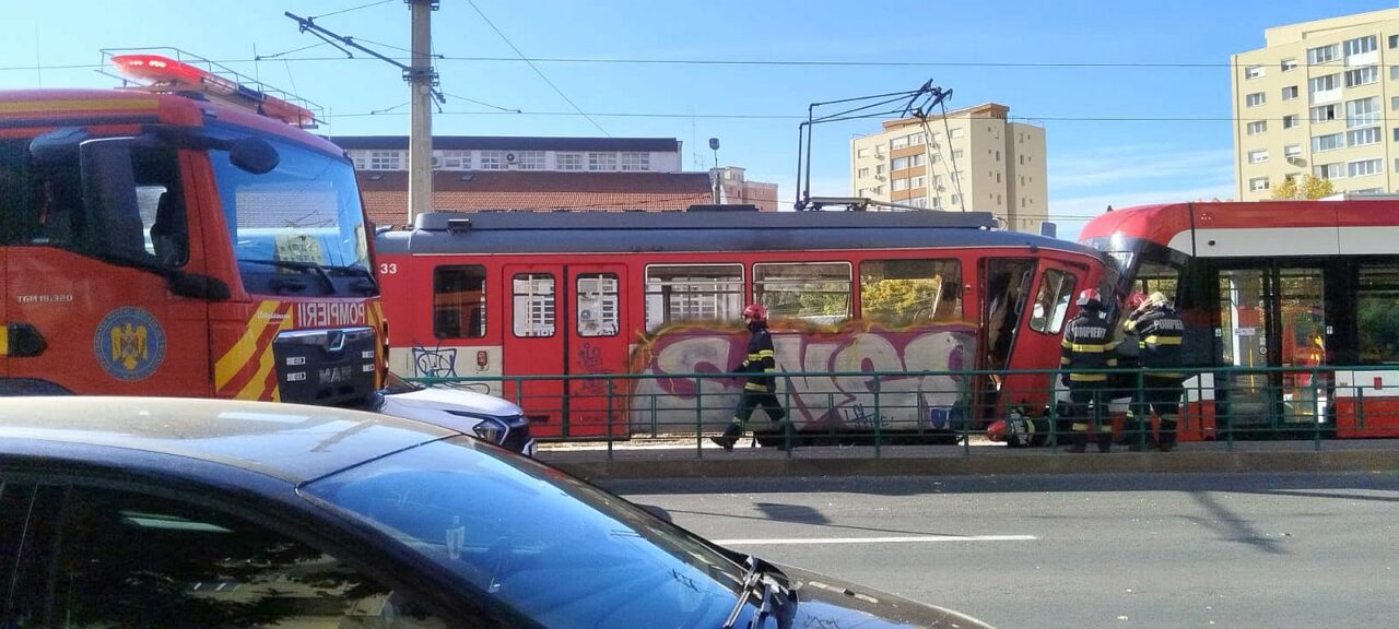 patru-oameni-raniti-de-un-tramvai-scapat-de-sub-control-in-arad