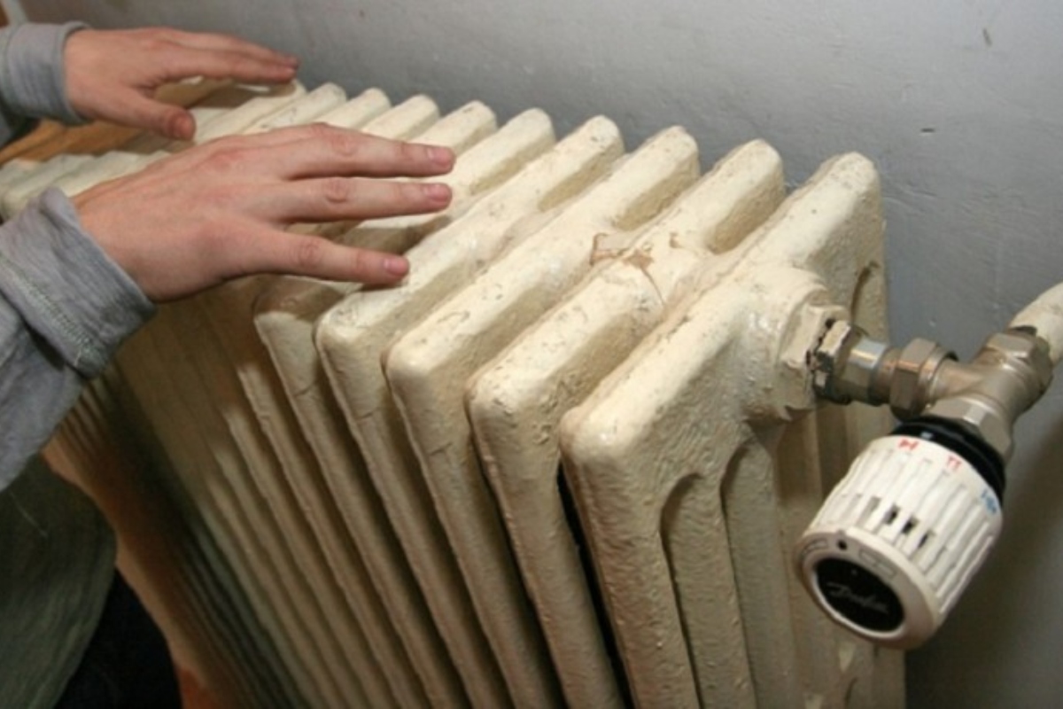 in-asteptarea-vortexului-polar-teava-de-incalzire-frige,-caloriferul-ramane-calai.-cum-procedezi