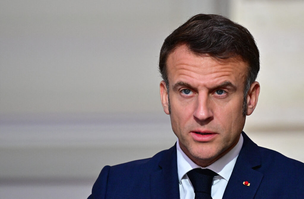 parlamentul-francez-a-votat-pentru-suspendarea-reformei-pensiilor-propusa-de-macron