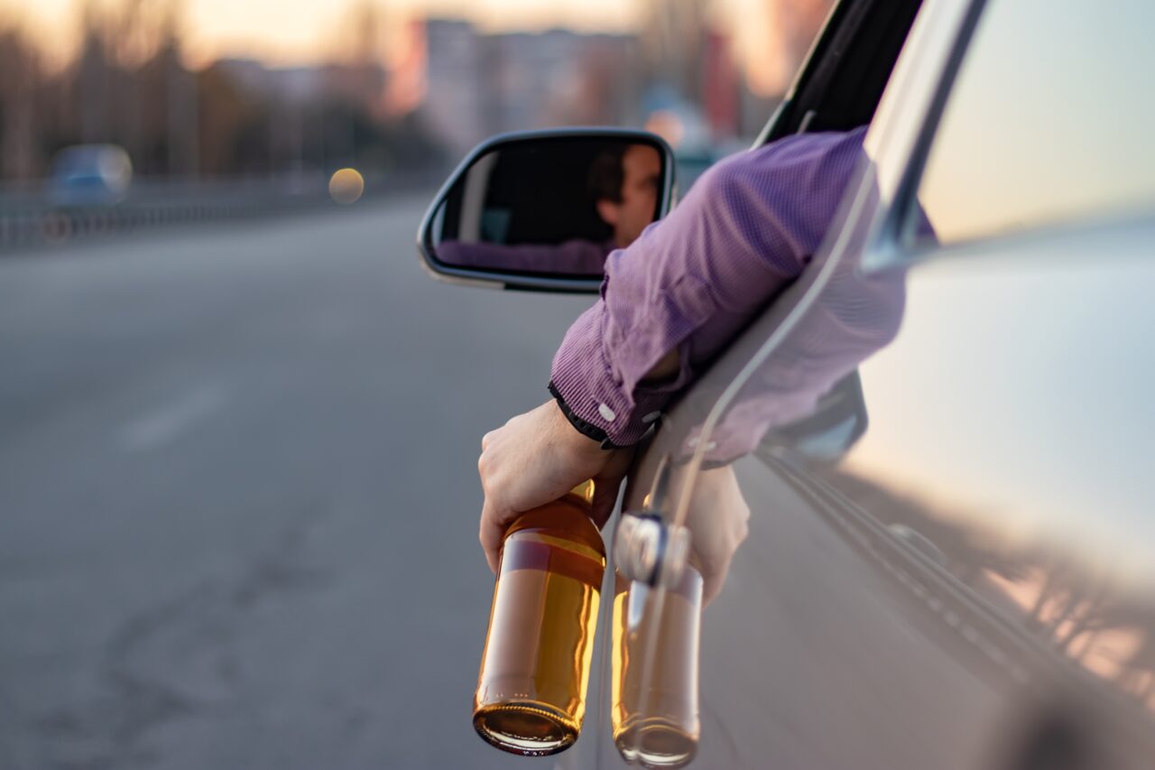 alcoolul-ucide-un-roman-in-fiecare-ora.-noi-terapii-pentru-tratarea-dependentei