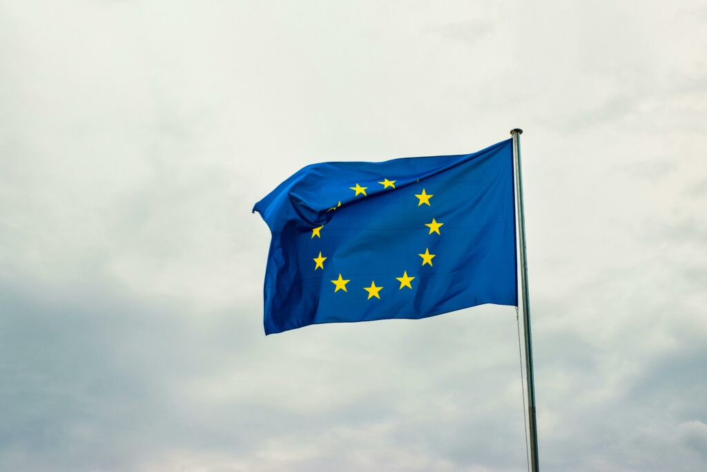 presedintele-fundatiei-conservatoare-americane-heritage-incurajeaza-dizolvarea-uniunii-europene