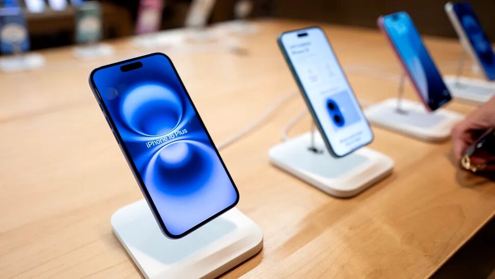 apple:-cum-isi-schimba-strategia-lansarilor-anuale-de-iphone-%