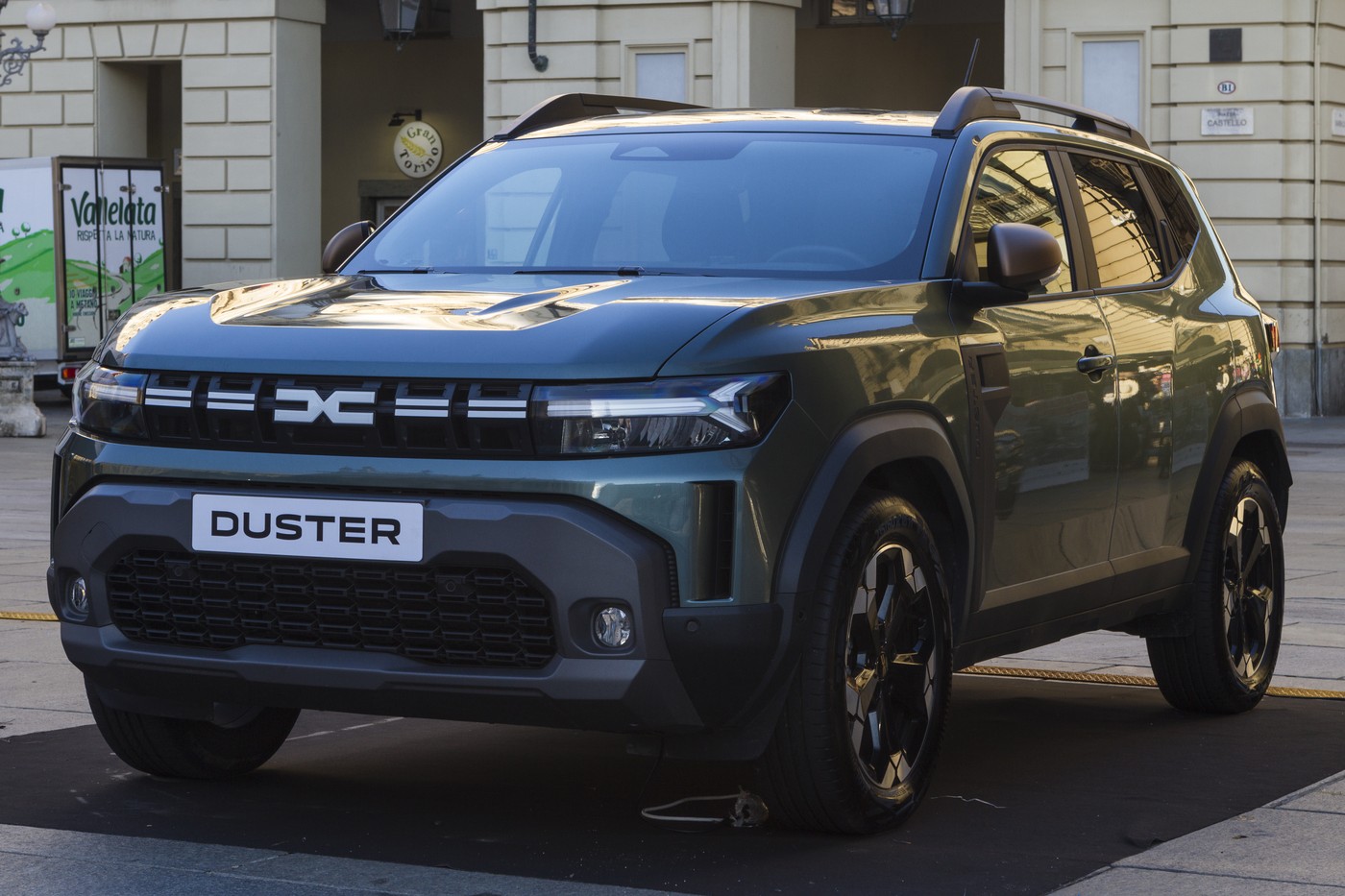 noile-preturi-pentru-dacia-duster-si-dacia-bigster-g-150-4-x-4.-ce-scriu-francezii