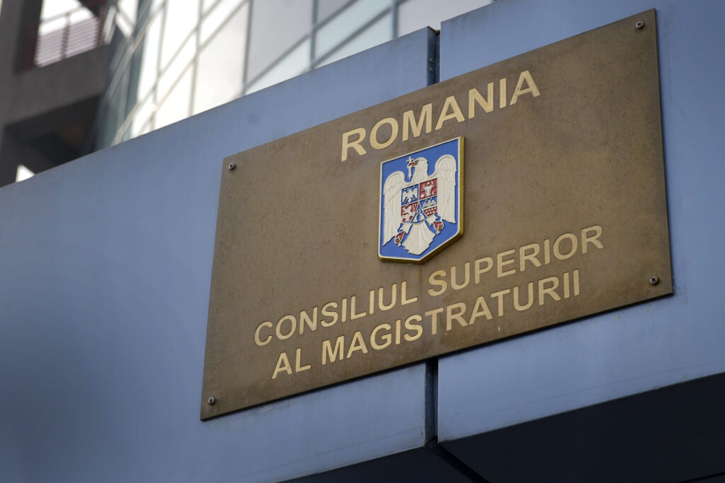 csm-consulta-magistratii-pe-legea-pensiilor-de-serviciu.-adunari-generale-convocate-urgent