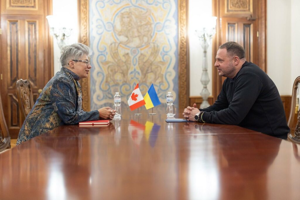 criza-politica-la-kiev:-zelenski-refuza-sa-si-demita-seful-de-cabinet