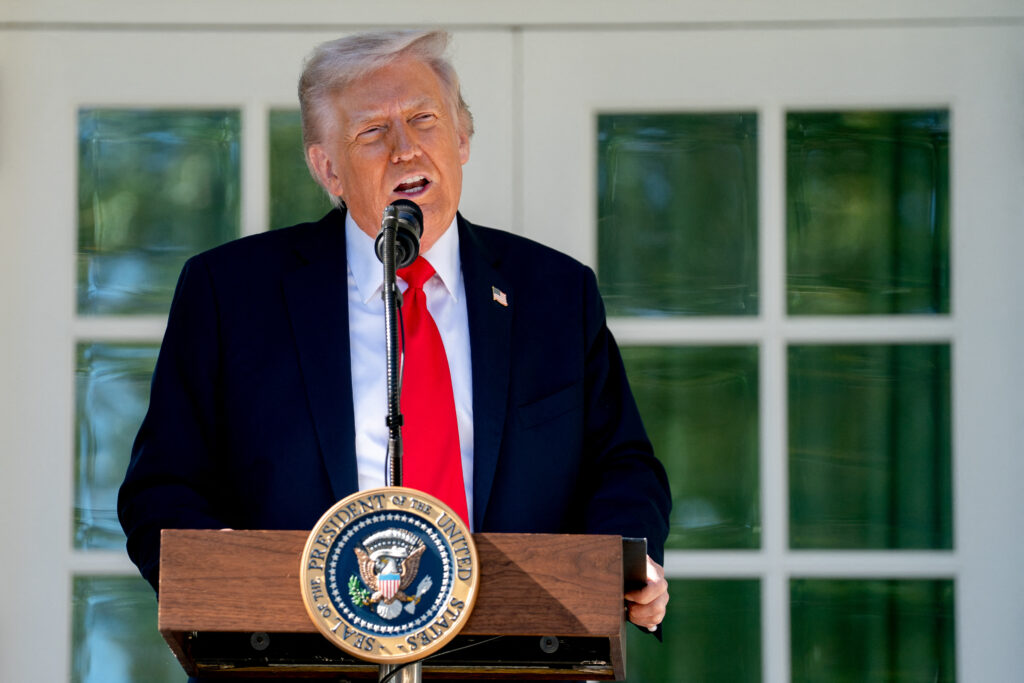 trump-include-filiale-ale-fratiei-musulmane-pe-lista-organizatiilor-teroriste