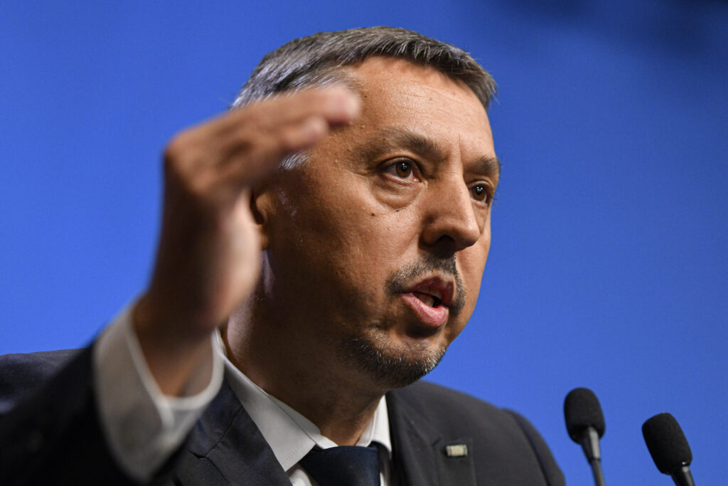 interdictia-cumulului-pensie-salariu-va-avea-impact-si-in-invatamant?-ce-spune-ministrul-david