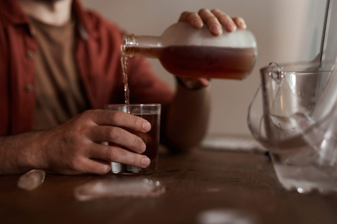 romania,-campioana-la-consumul-de-alcool-in-ue.-de-la-ce-varsta-incep-sa-bea-minorii