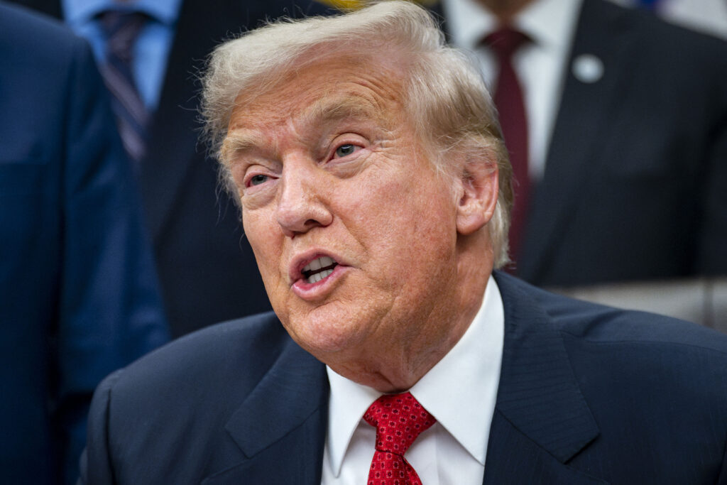 trump-ii-numeste-pe-imigrantii-somalezi-gunoi