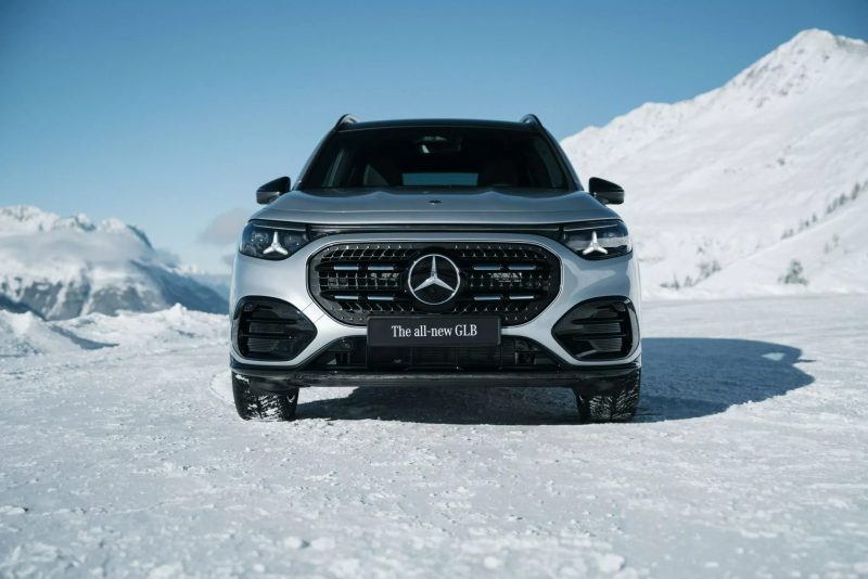 mercedes-glb-2026-devine-full-electric-si-introduce-functii-ai:-autonomie-de-pana-la-630-km