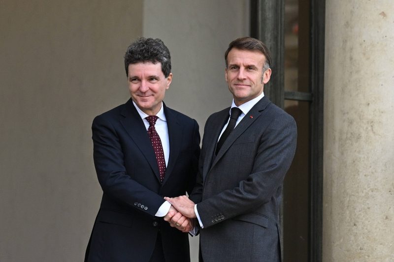 nicusor-dan-si-emmanuel-macron,-mesaj-special-de-la-paris.-presedintele-frantei-a-tinut-neaparat-sa-transmita-totul-si-in-limba-romana-video
