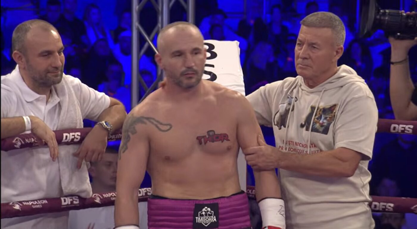 daniel-corbeanu-a-castigat-lupta-cu-flavius-biea-de-la-dynamite-fighting-show.-eduard-gafencu-a-iesit-plin-de-sange-din-ring!