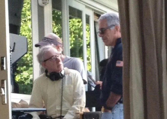 celebrul-regizor-woody-allen-spune-ca-nu-regreta-prietenia-cu-jeffrey-epstein