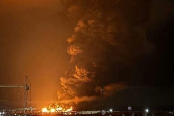 atac-cu-drone-ucrainene-asupra-unui-depozit-de-petrol-din-crimeea.-au-fost-vizate-mai-multe-obiective-energetice-rusesti